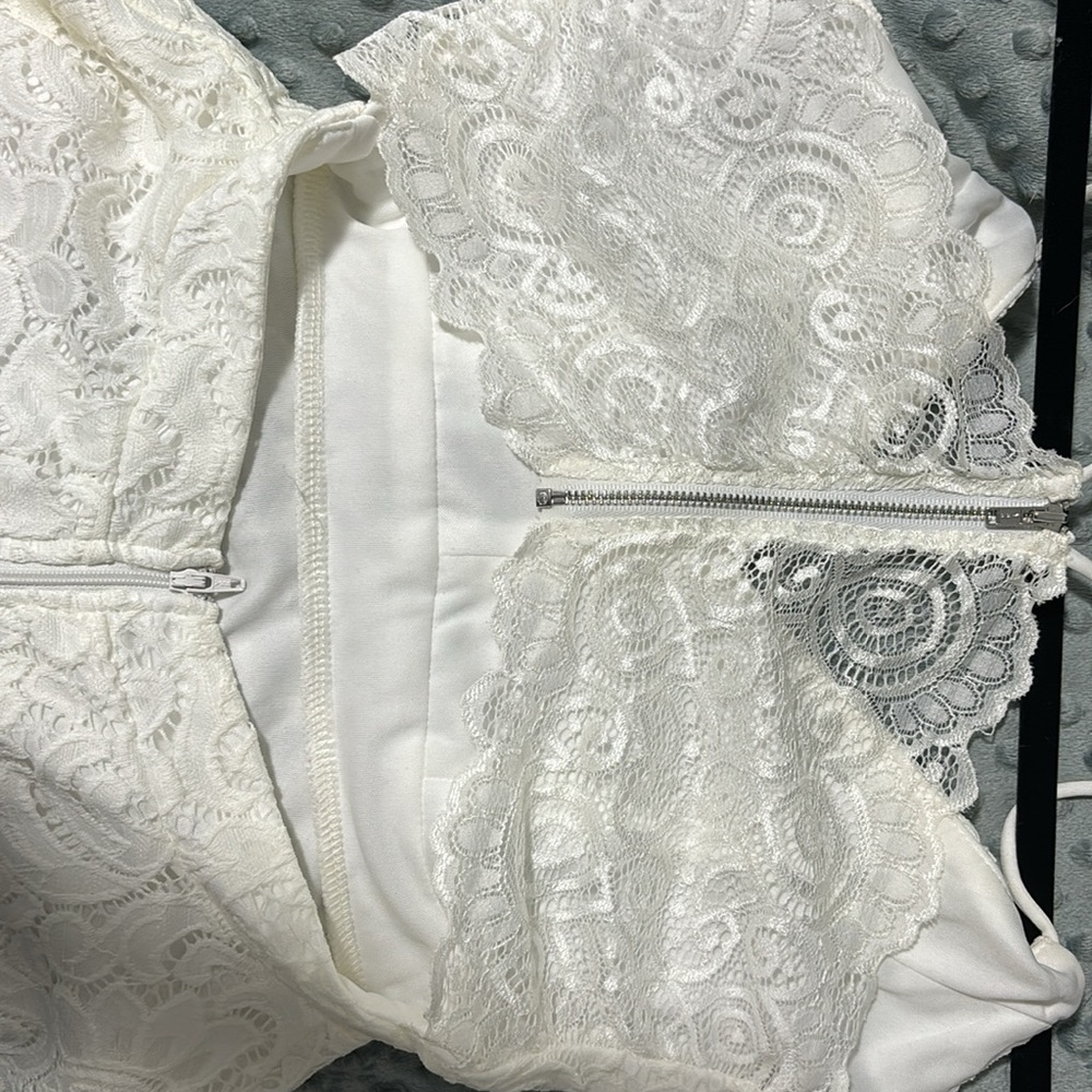 Ivory Windsor Dress - Picture 6 of 7